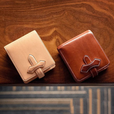 Men's Bi-fold Wallet with Multi-card Slots and Coin Pocket in Vegetable Tanned Leather
